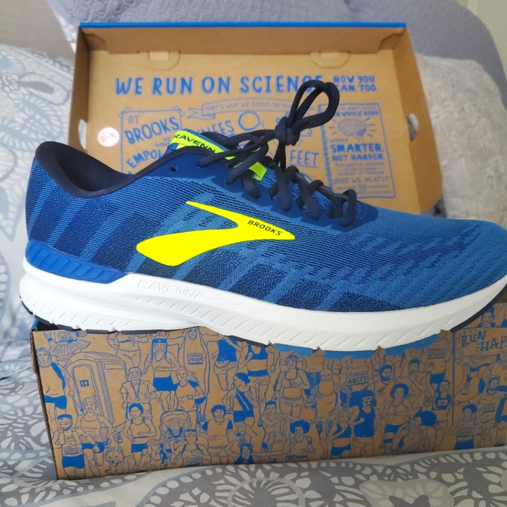 Men's Brooks Ravenna 10 Running Shoes - Size 11M - NEW IN BOX